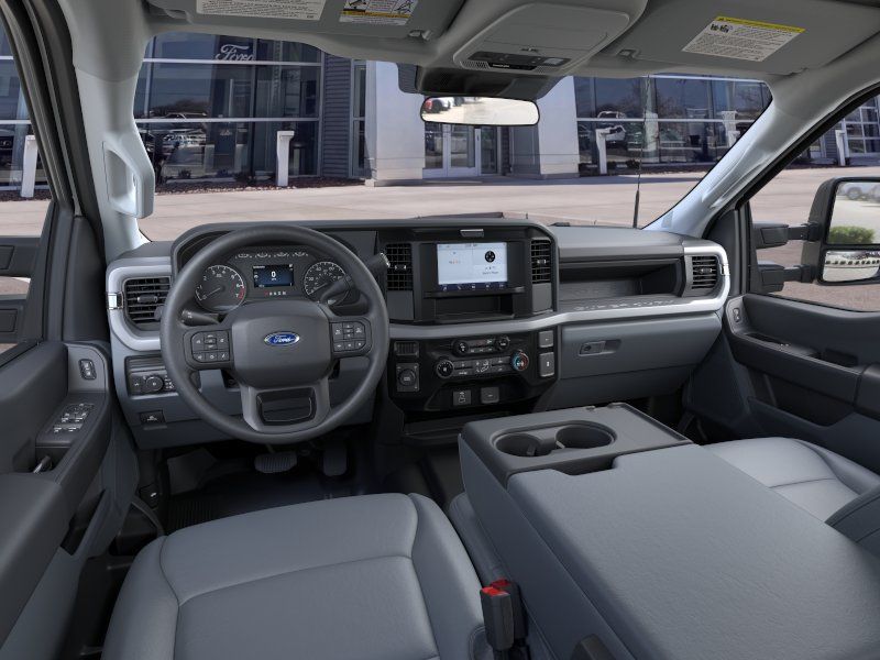 New 2026 Oxford White Ford XL image 9