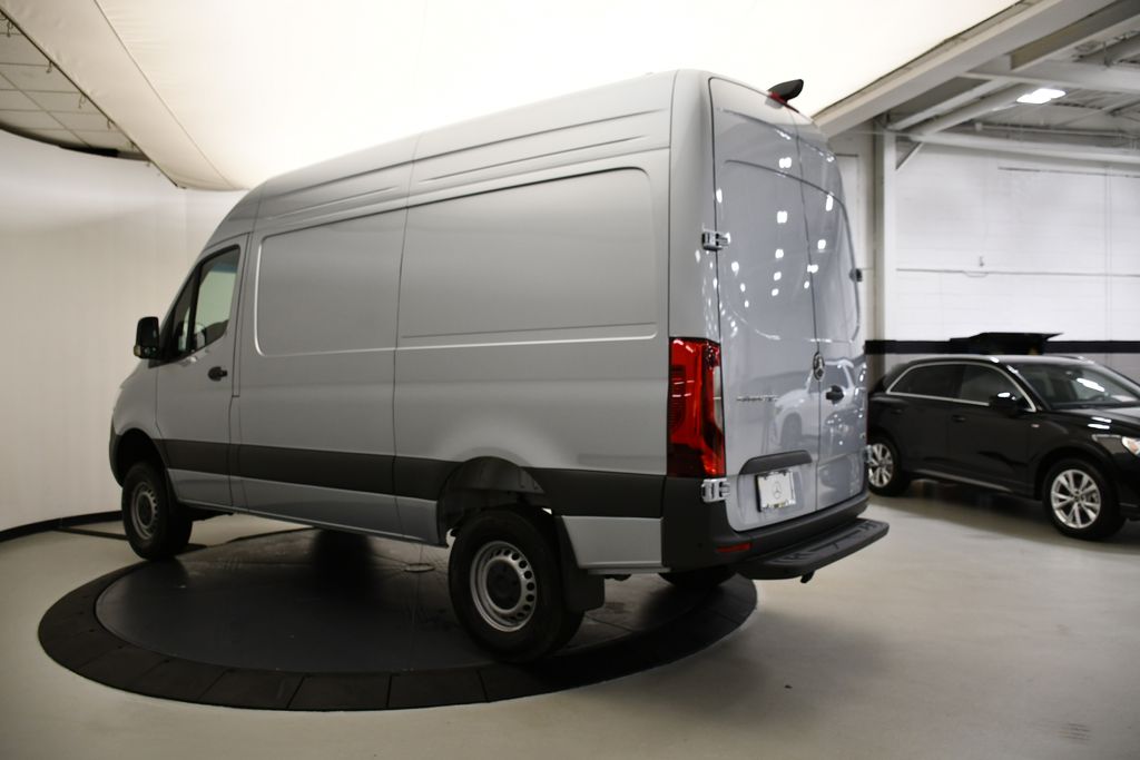 Thumbnail: 2025 Mercedes-Benz Sprinter - 6