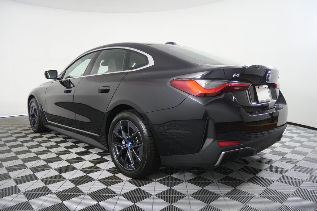 Thumbnail: 2023 BMW i4 - 5