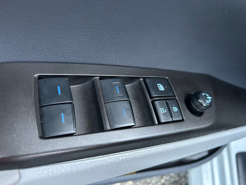 2023 Toyota Camry LE 17