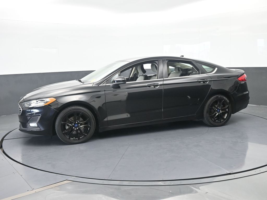Used 2019 Ford Fusion SE with VIN 3FA6P0HD9KR161484 for sale in Miami Lakes, FL