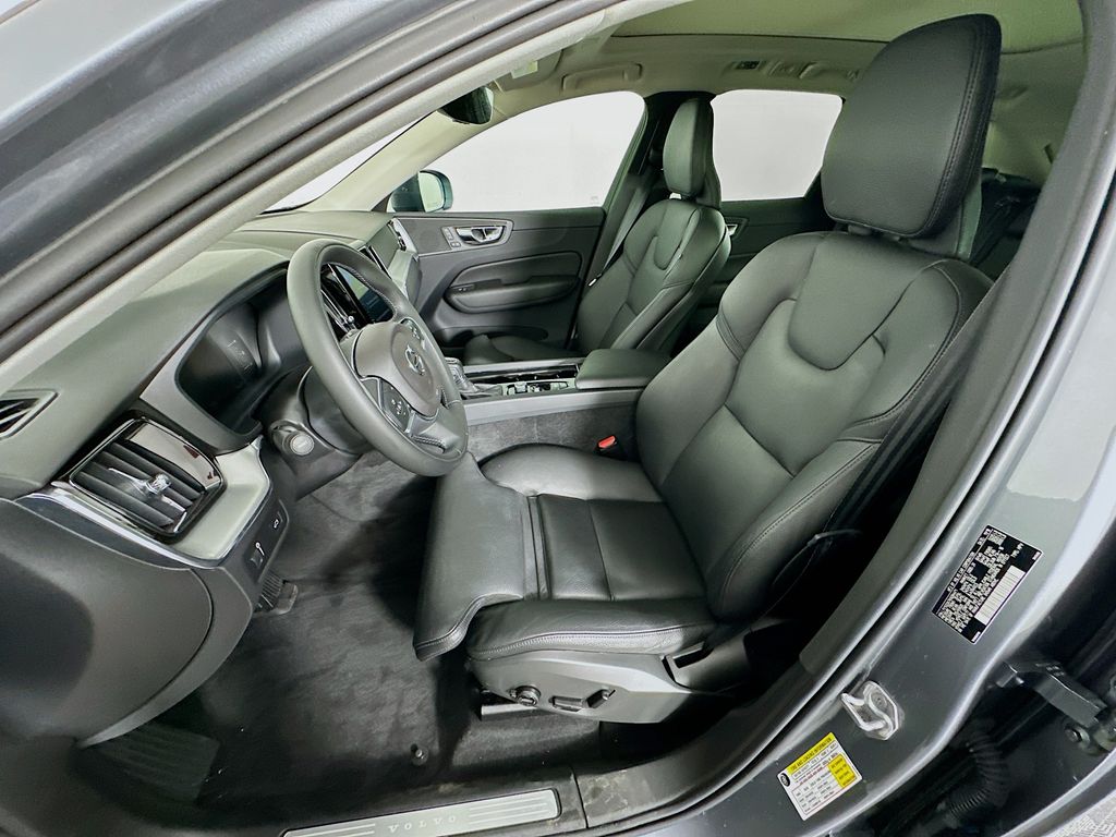 Thumbnail: 2019 Volvo XC60 - 22