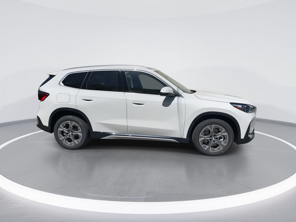 2025 BMW X1 xDrive28i 9