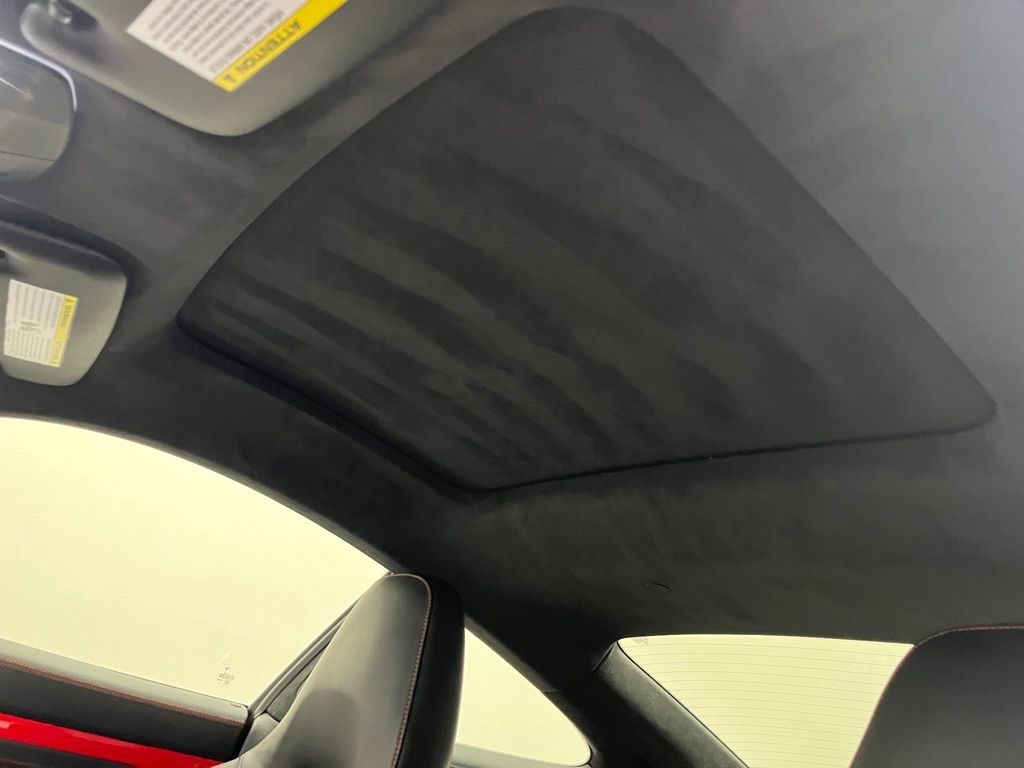 Thumbnail: 2018 Porsche 911 - 28