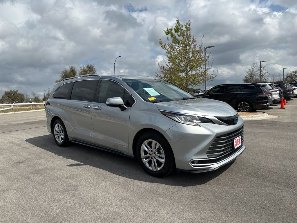 Used Car 2021 Toyota Sienna  For Sale Under $35,000 In Austin, Texas