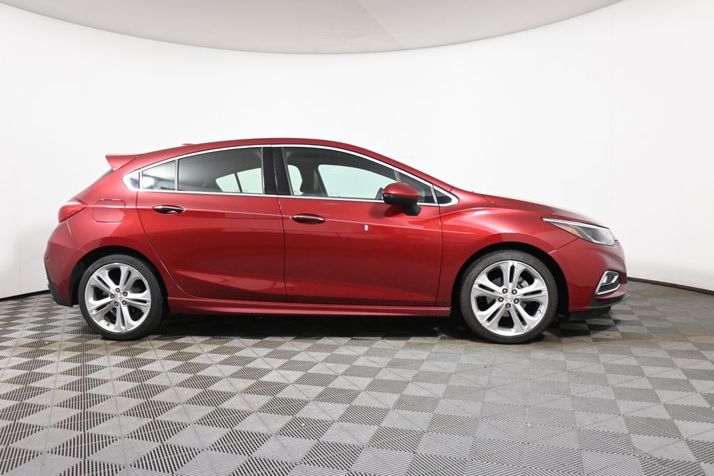 Thumbnail: 2017 Chevrolet Cruze - 8