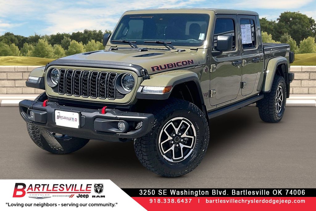 41 2025 Jeep Gladiator Rubicon Crew Cab 4WD Pickup Truck Four-Wheel Drive 8-Speed Automatic