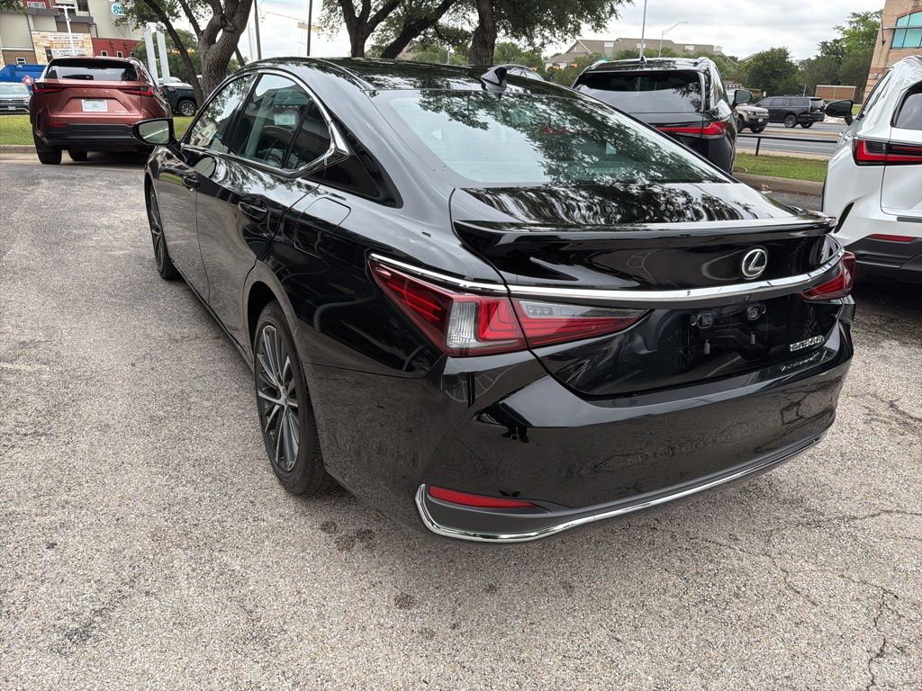 Thumbnail: 2024 Lexus ES - 8