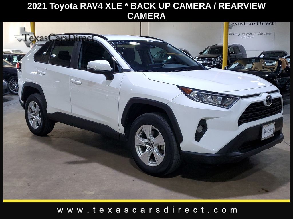 2021 Toyota RAV4 XLE 3