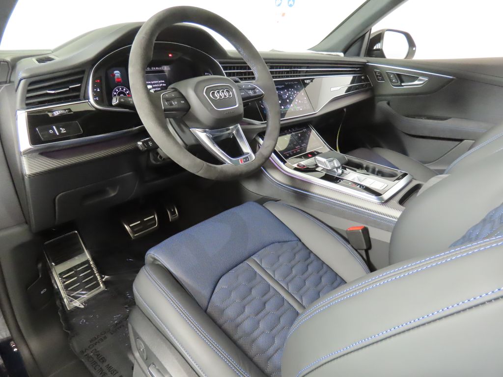 Thumbnail: 2026 Audi RS Q8 - 25