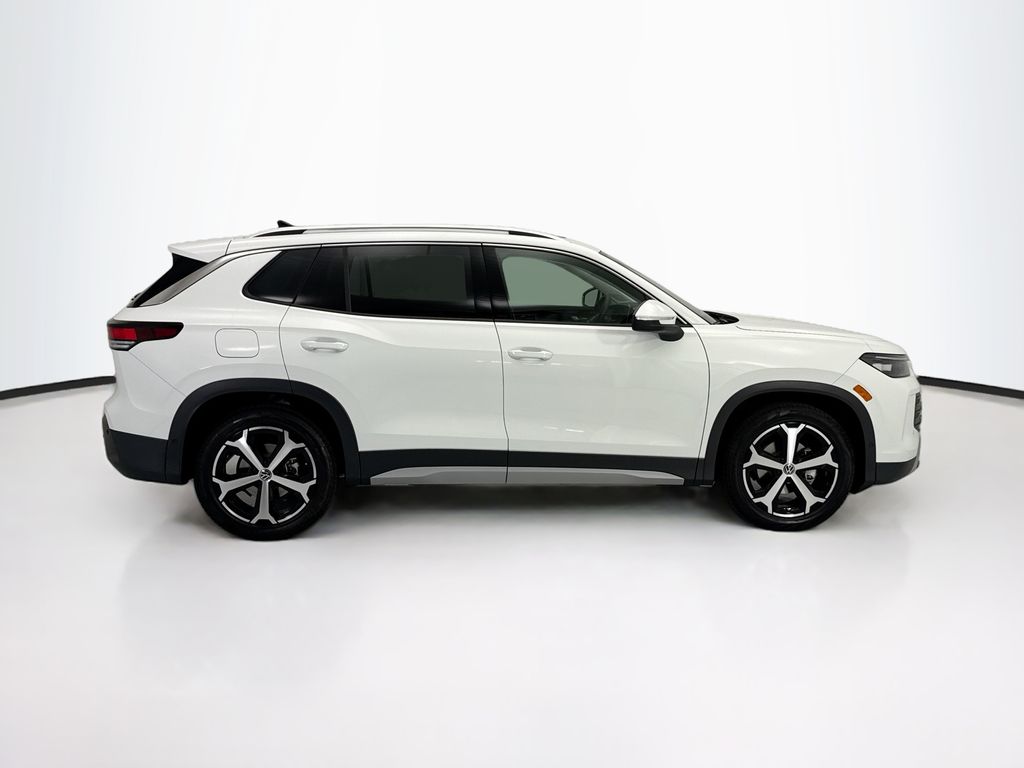 Thumbnail: 2026 Volkswagen Tiguan - 4