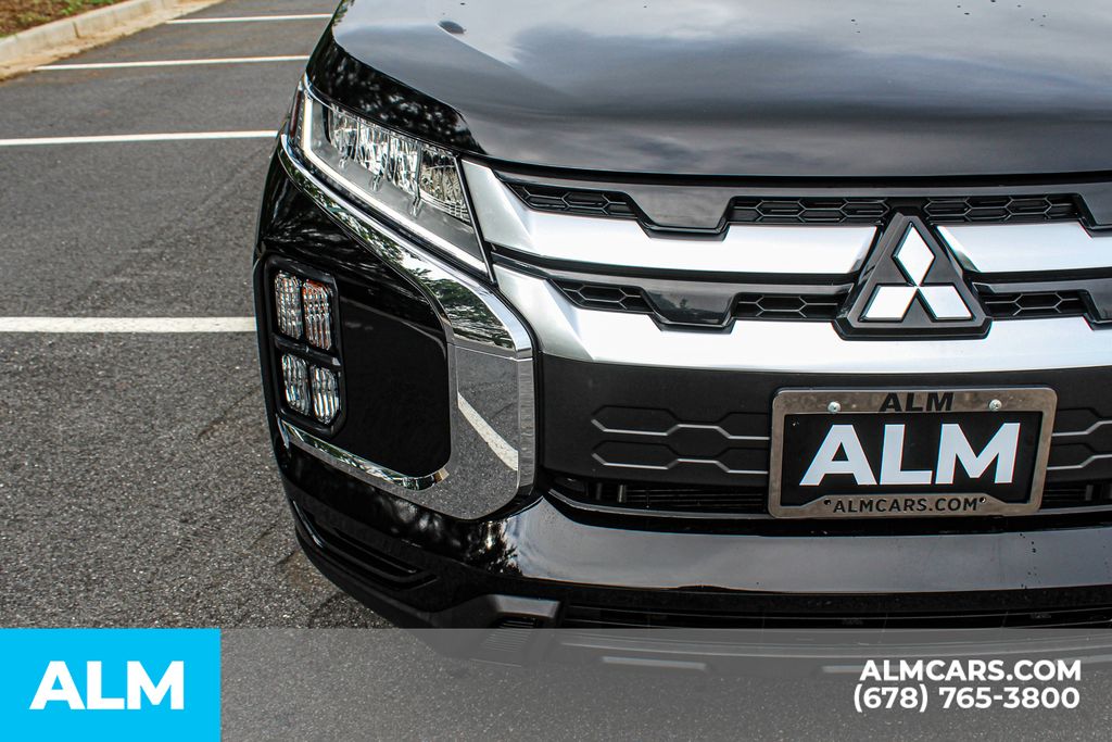 Used 2024 Silver Mitsubishi 2.0 SE image 11