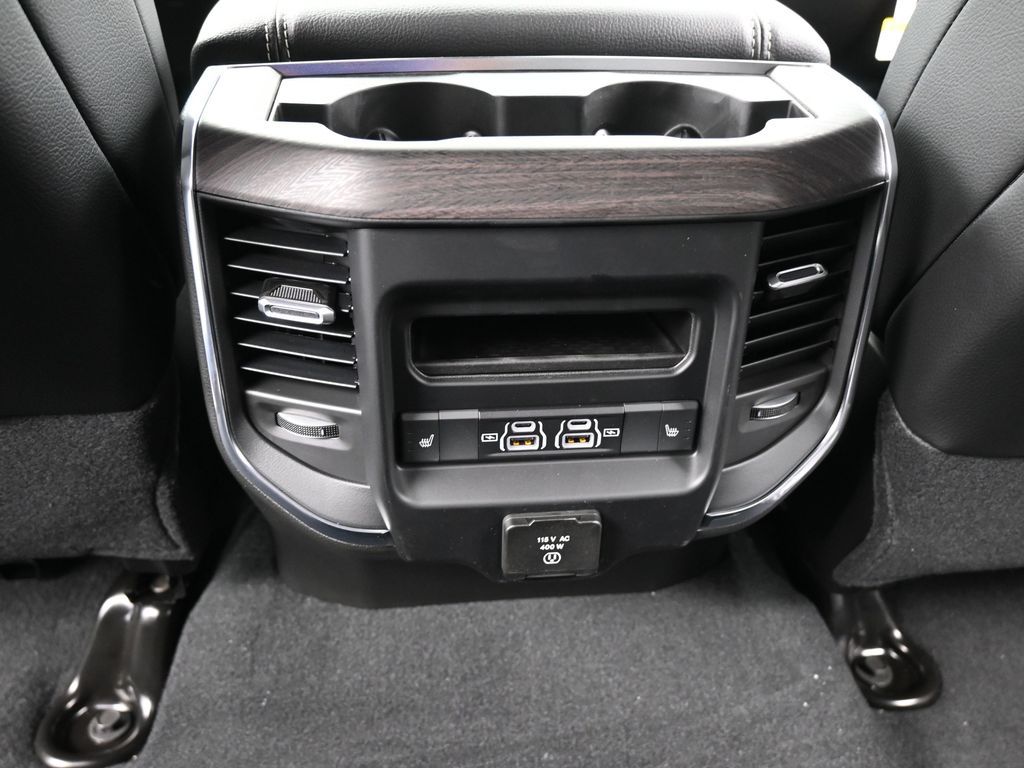 New 2026 Diamond Black Crystal Pearlcoat Ram Laramie image 31