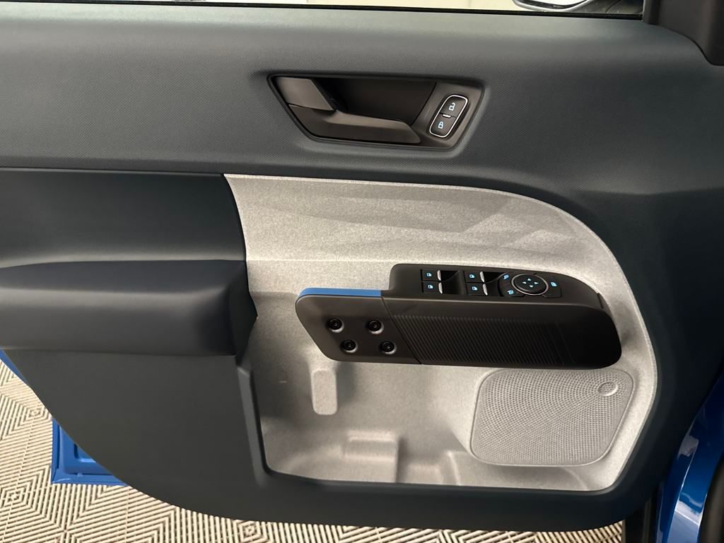 2025 Ford Maverick XLT photo 12