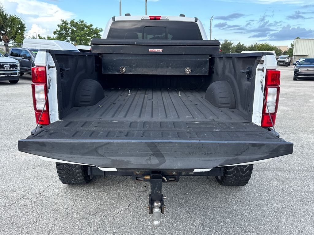 Used 2022 White Ford XLT image 32