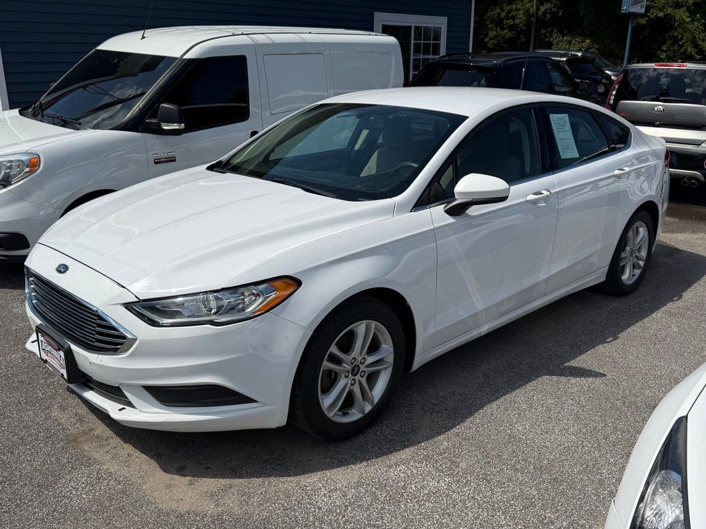 Oxford White 2018 Ford Fusion Sedan Front-Wheel Drive 6-Speed Automatic