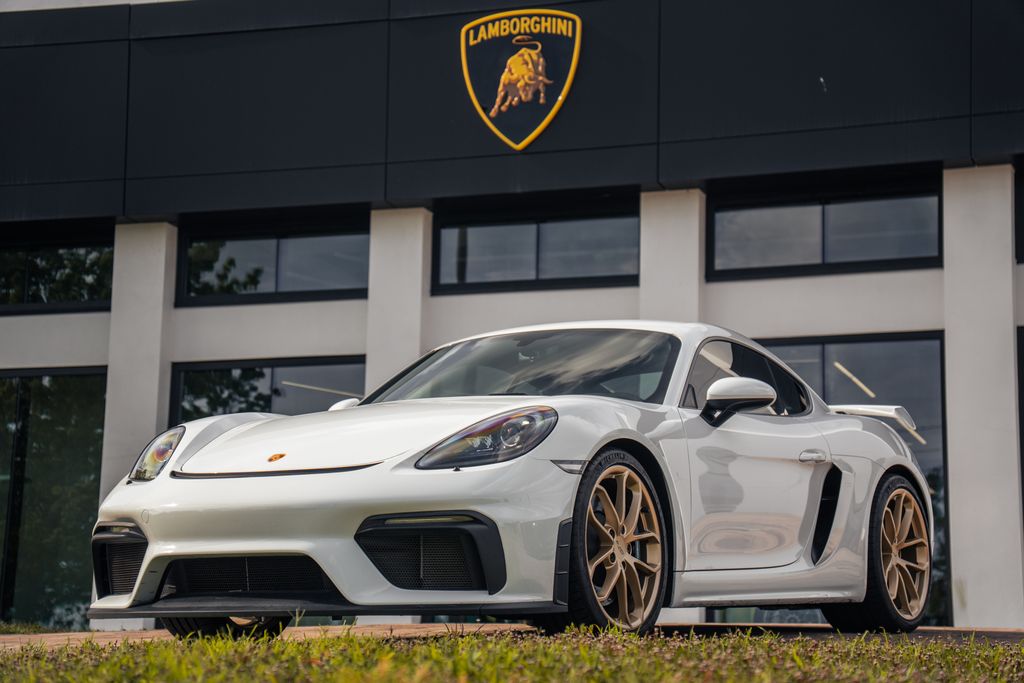 2023 Porsche 718 GT4