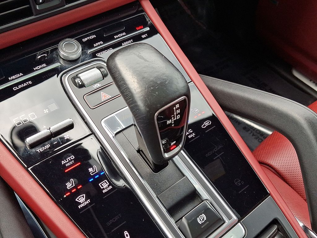 2021 Porsche Cayenne Turbo 17