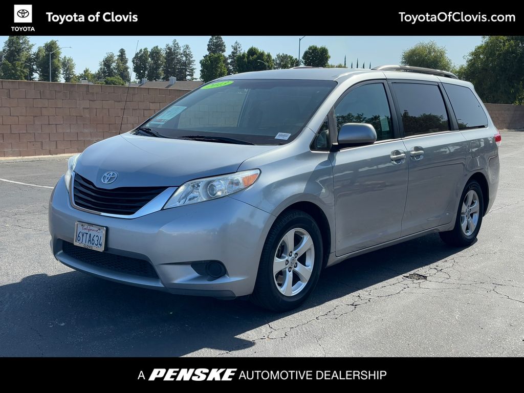 2013 Toyota Sienna LE -
                  Clovis, CA
