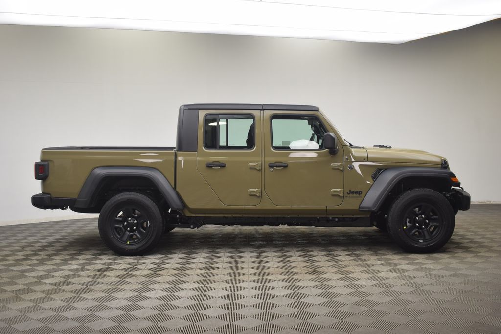 new 2026 Jeep Gladiator car, priced at $41,746