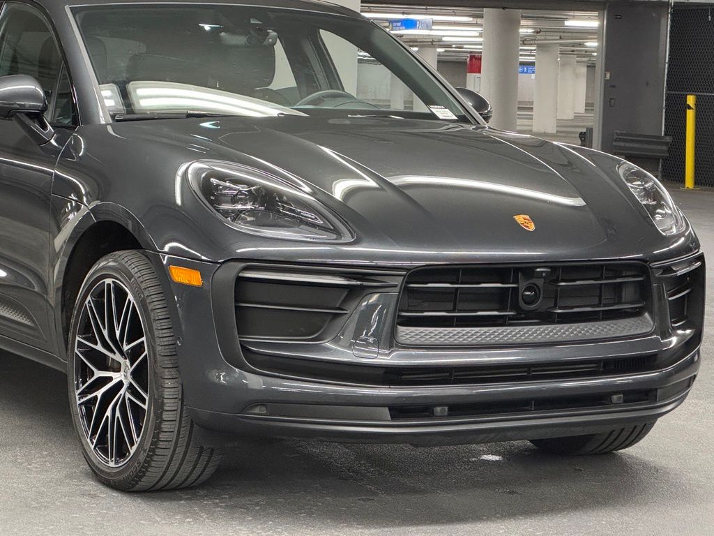 2022 Porsche Macan Base 38