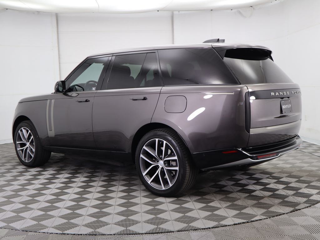 2025 Land Rover Range Rover SE 7