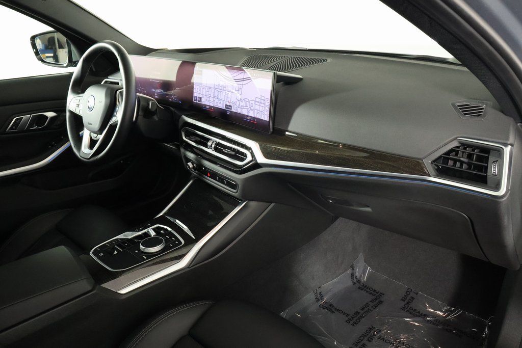 Thumbnail: 2023 BMW 3 Series - 9