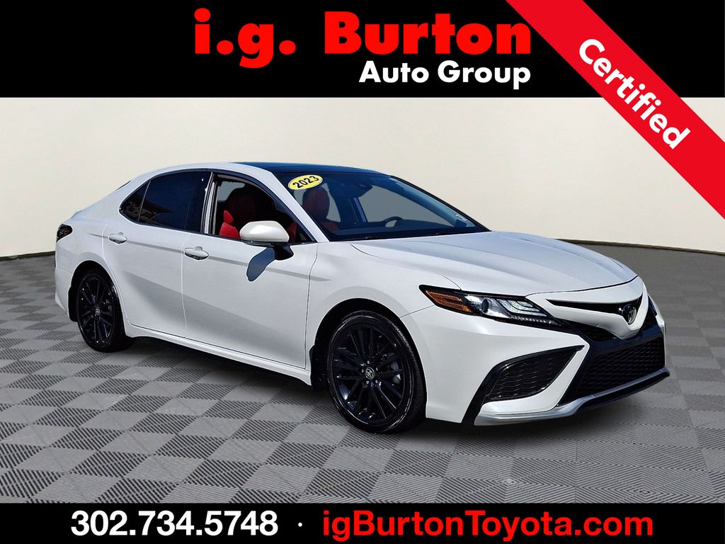 White (Wind Chill Pearl) 2023 Toyota Camry Sedan Front-Wheel Drive 8-Speed Automatic