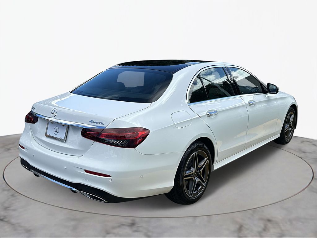 Thumbnail: 2023 Mercedes-Benz E-Class - 7