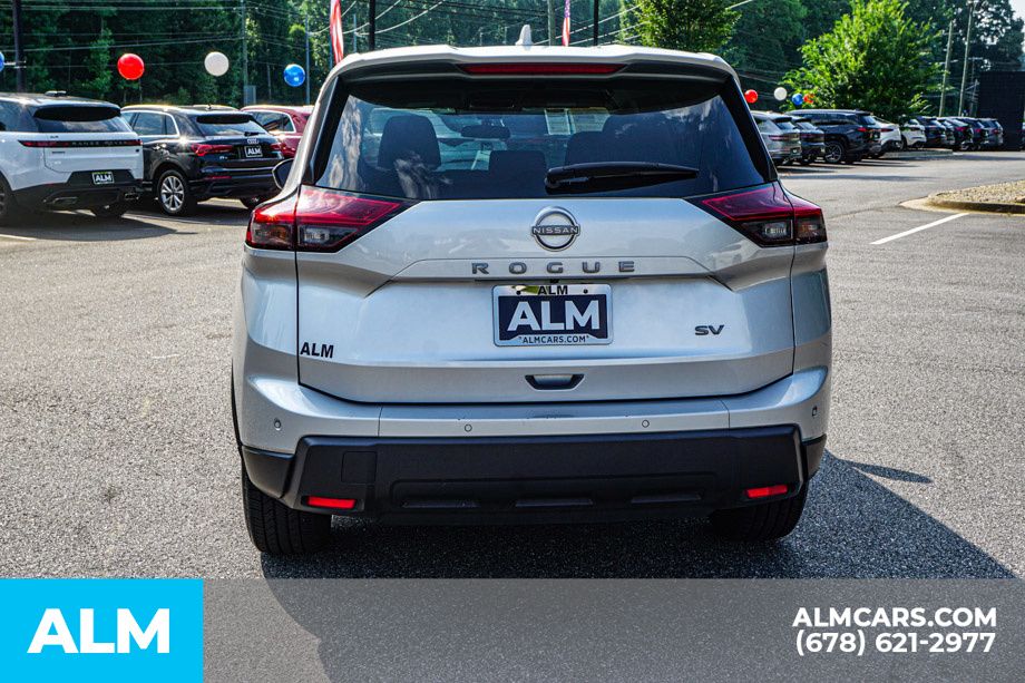 Used 2024 Silver Nissan SV image 10