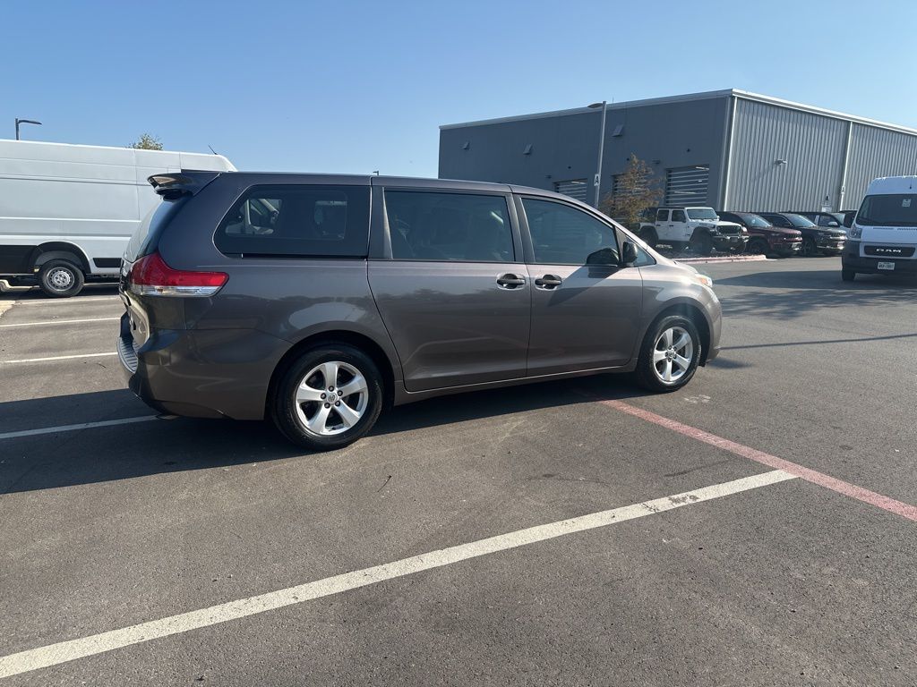 2012 Toyota Sienna  Le In Austin, Texas