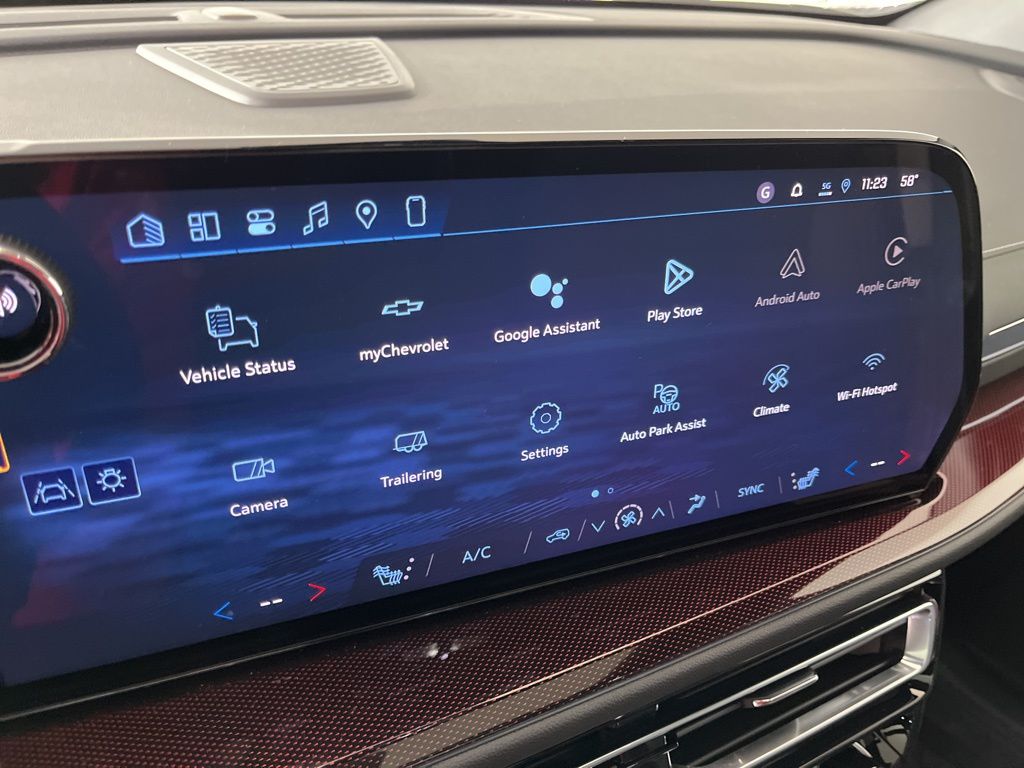 Thumbnail: 2026 Chevrolet Traverse - 32