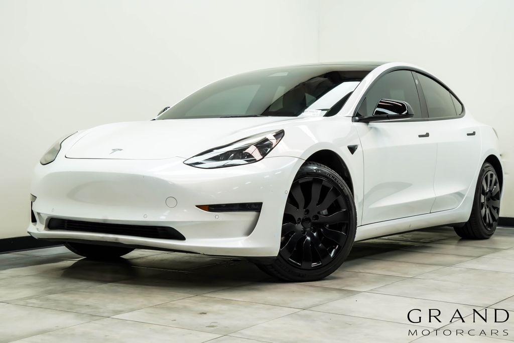 2022 Tesla Model 3 Long Range AWD