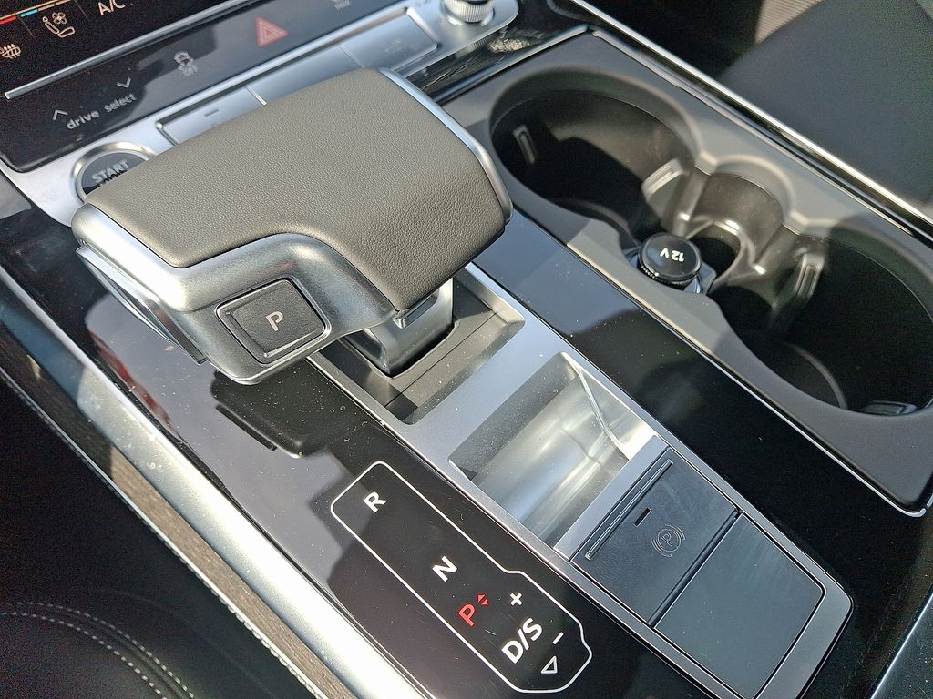 Thumbnail: 2026 Audi Q8 - 12