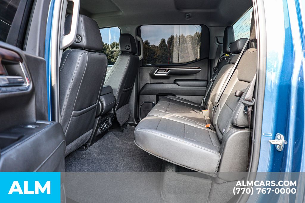 Used 2024 Blue GMC SLT image 18