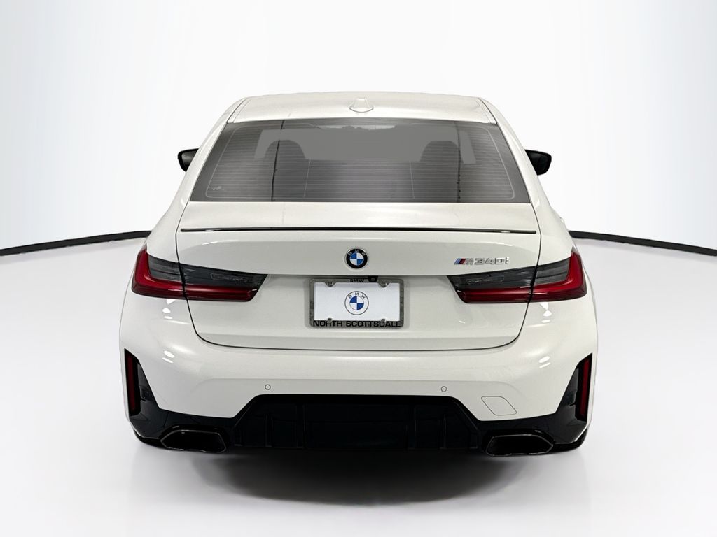 Thumbnail: 2025 BMW 3 Series - 6