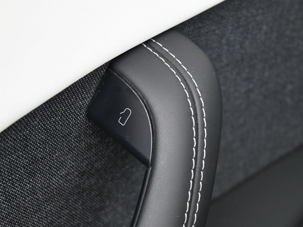 Used 2022 Black Tesla Plaid image 16