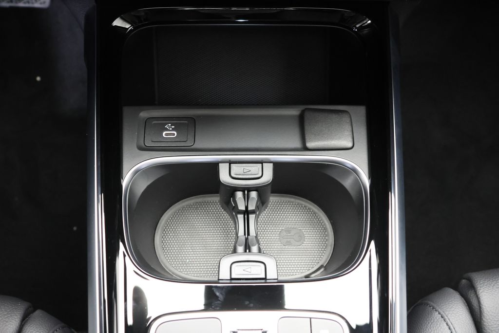 Thumbnail: 2026 Mercedes-Benz GLB - 28