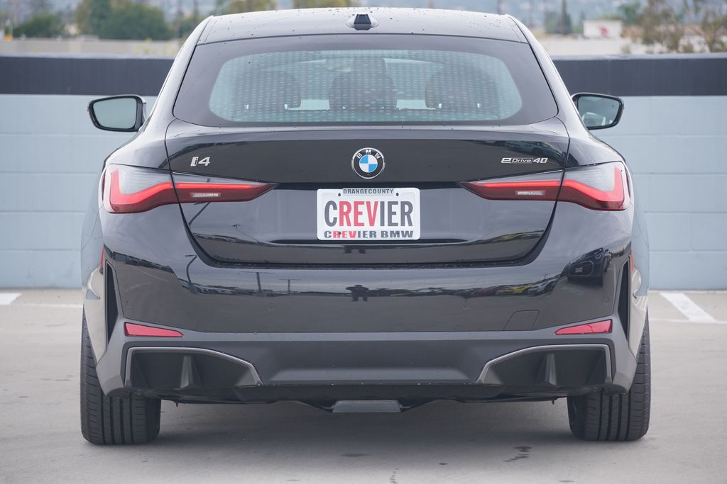 Thumbnail: 2026 BMW i4 - 6