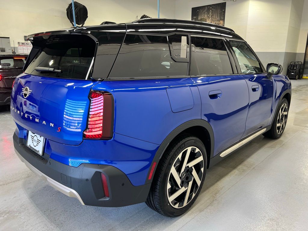 2025 MINI Cooper Countryman Base 8