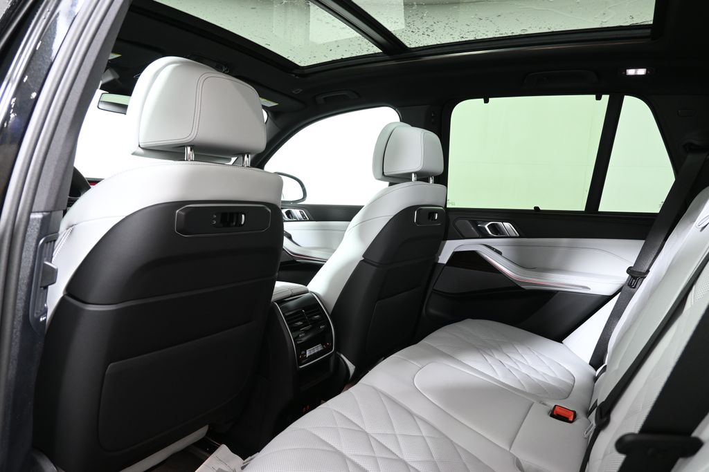 Thumbnail: 2026 BMW X5 - 31