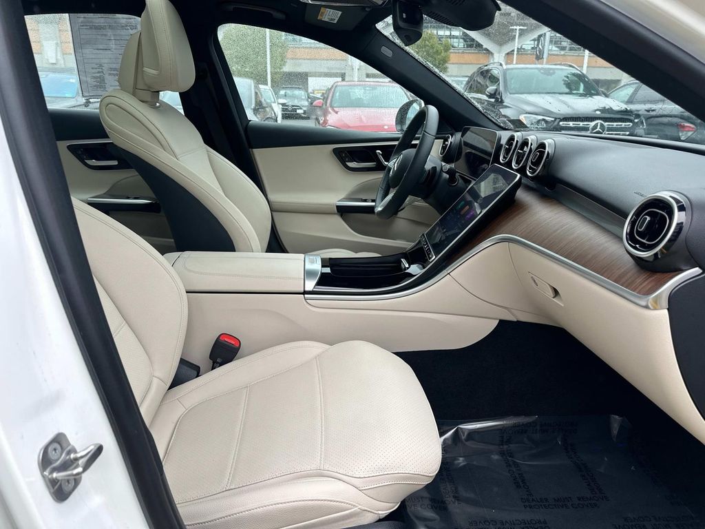 Thumbnail: 2025 Mercedes-Benz C-Class - 20