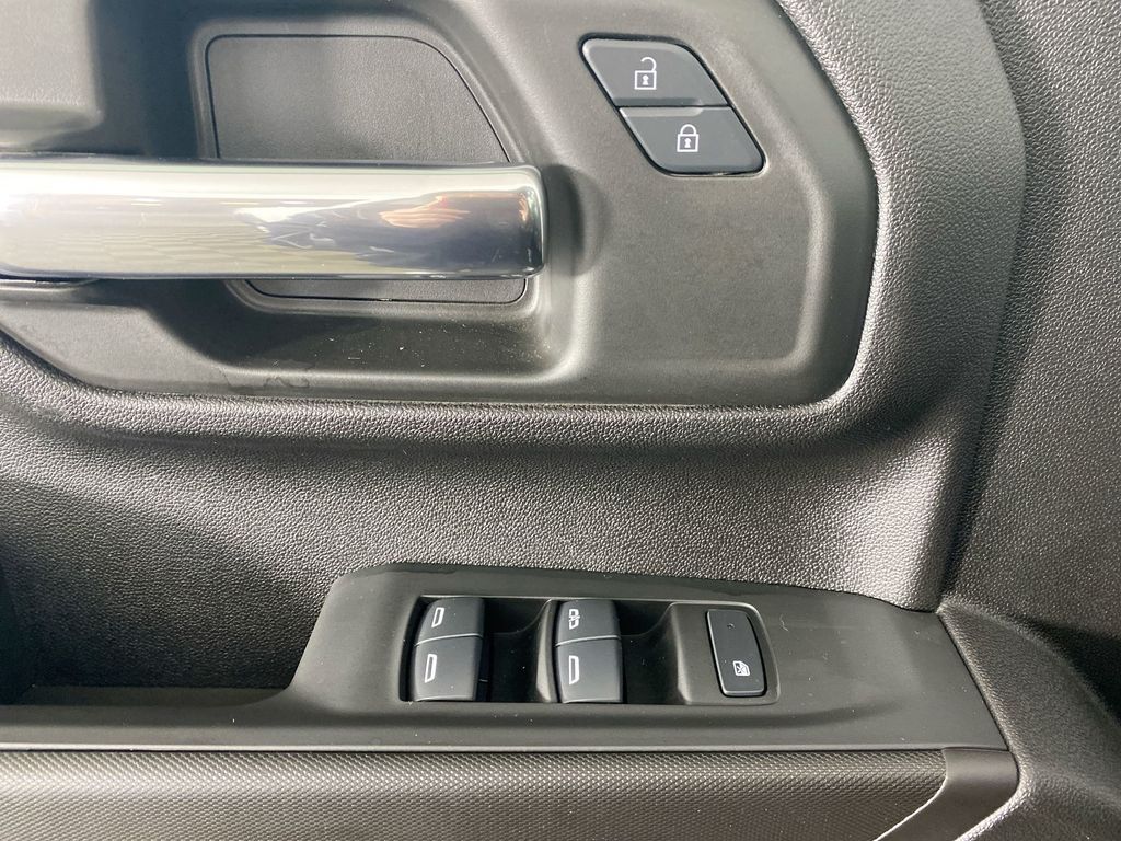 2025 GMC Sierra 2500HD Pro photo