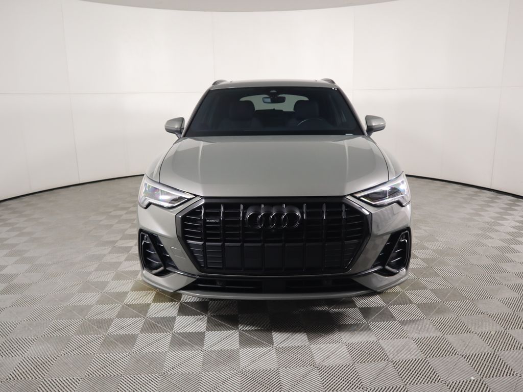 Thumbnail: 2022 Audi Q3 - 2