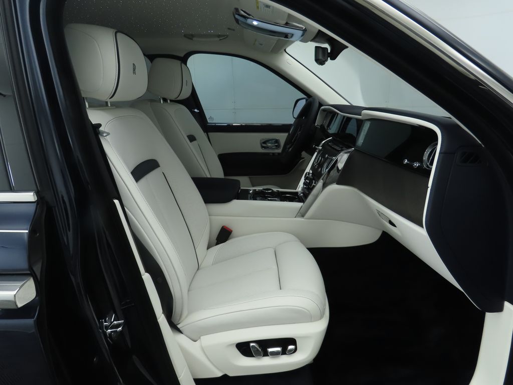 Thumbnail: 2026 Rolls-Royce Cullinan - 22