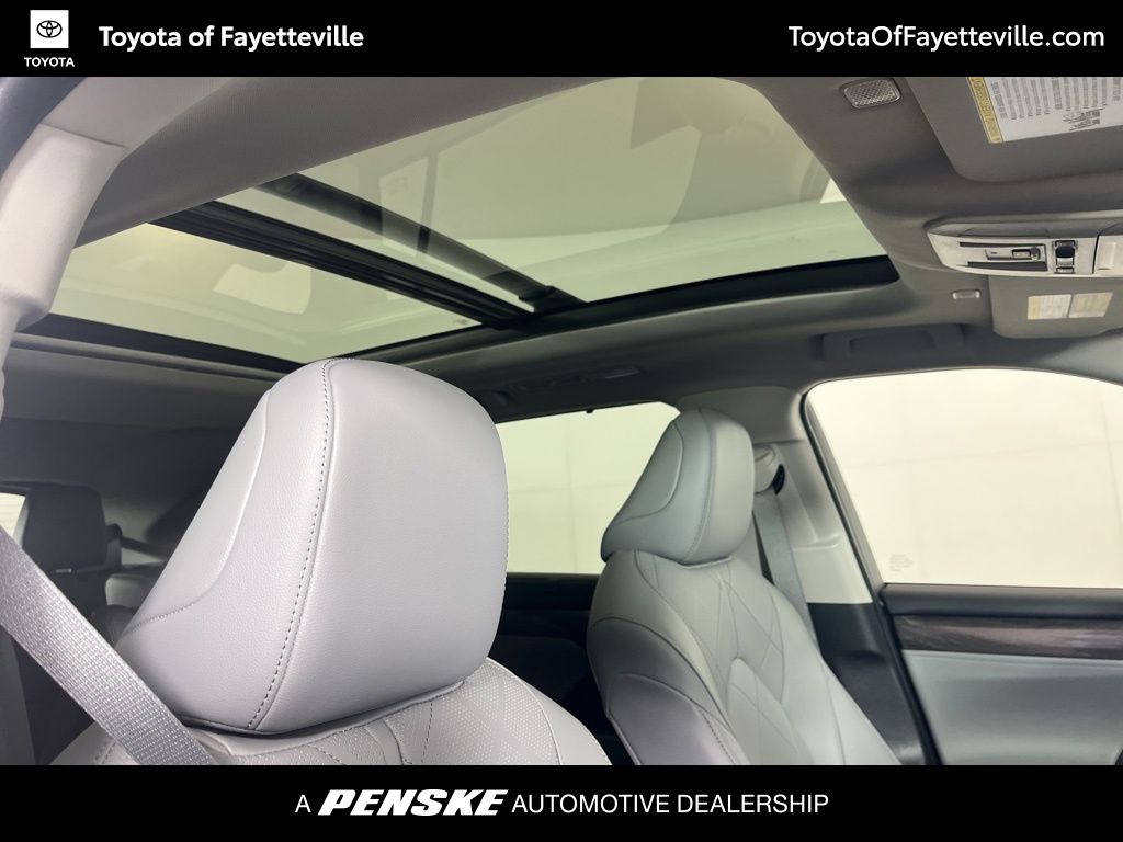 Thumbnail: 2026 Toyota Highlander - 11