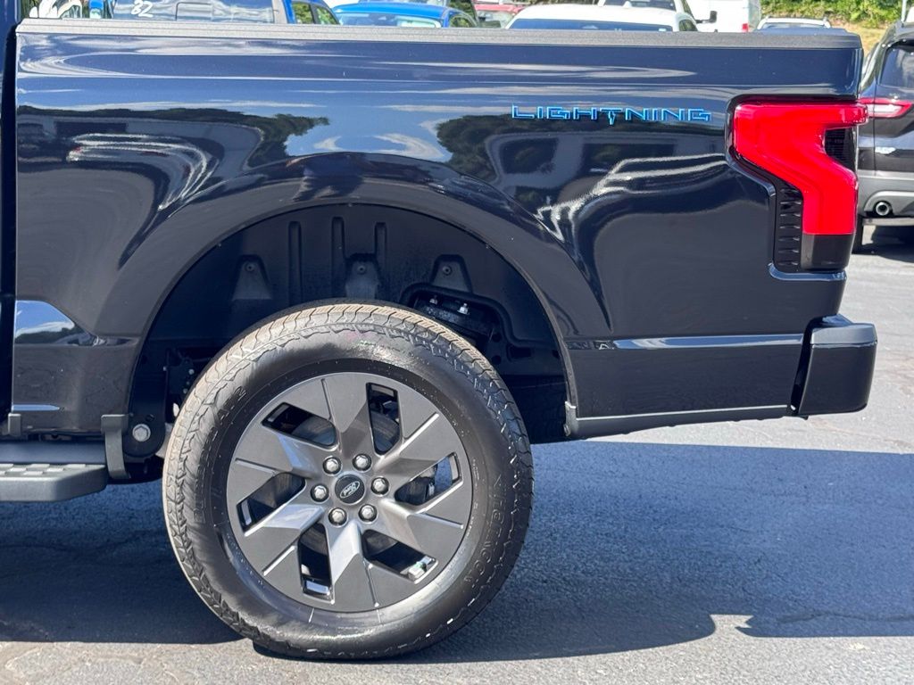 FordF-150 Lightning40