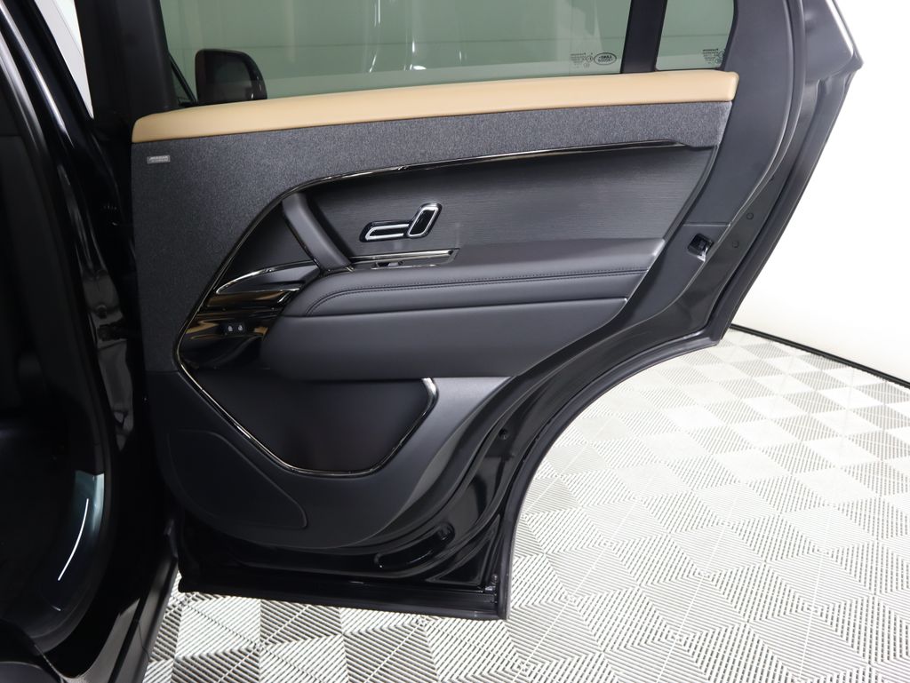 Thumbnail: 2026 Land Rover Range Rover Sport - 29