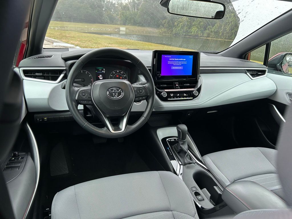 Thumbnail: 2025 Toyota Corolla - 12