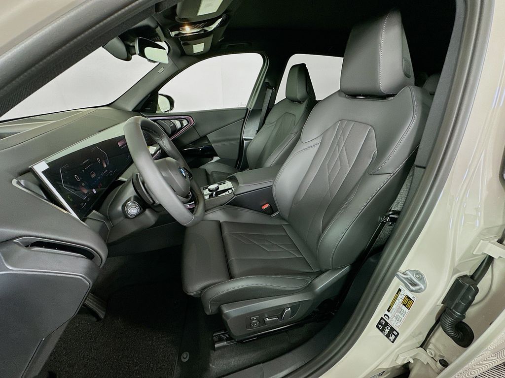 Thumbnail: 2026 BMW X3 - 16